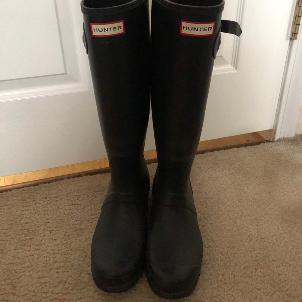 Black matte hunter boots